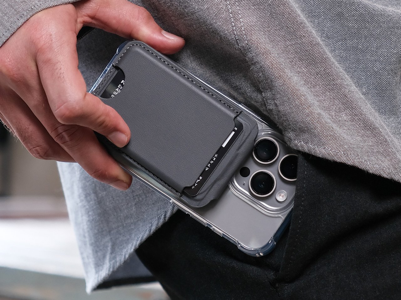 Ví thẻ kiêm Magsafe giá bằng hàng chính chủ Apple nhưng gấp 5 công dụng, tích hợp sẵn cả Find My- Ảnh 6. Ví thẻ kiêm Magsafe giá bằng hàng chính chủ Apple nhưng gấp 5 công dụng, tích hợp sẵn cả Find My- Ảnh 6.