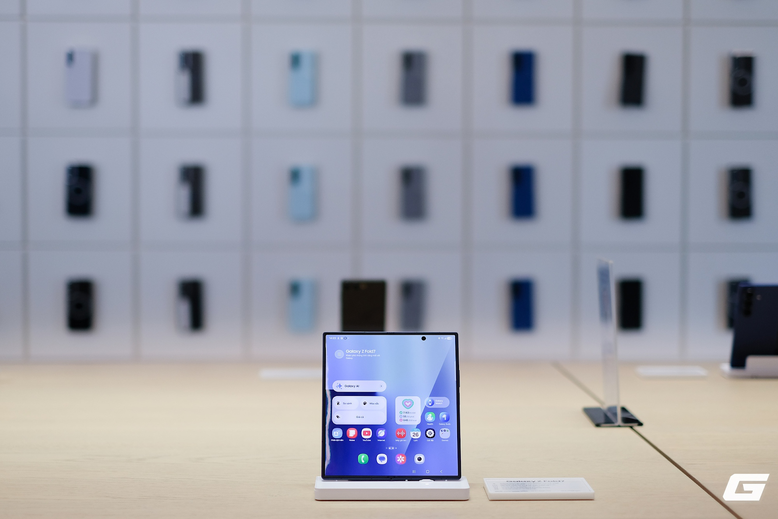 Đại lý bán lẻ: “Kỷ nguyên điện thoại gập siêu mỏng nhẹ đã bắt đầu sau Galaxy Z Fold7”- Ảnh 3.