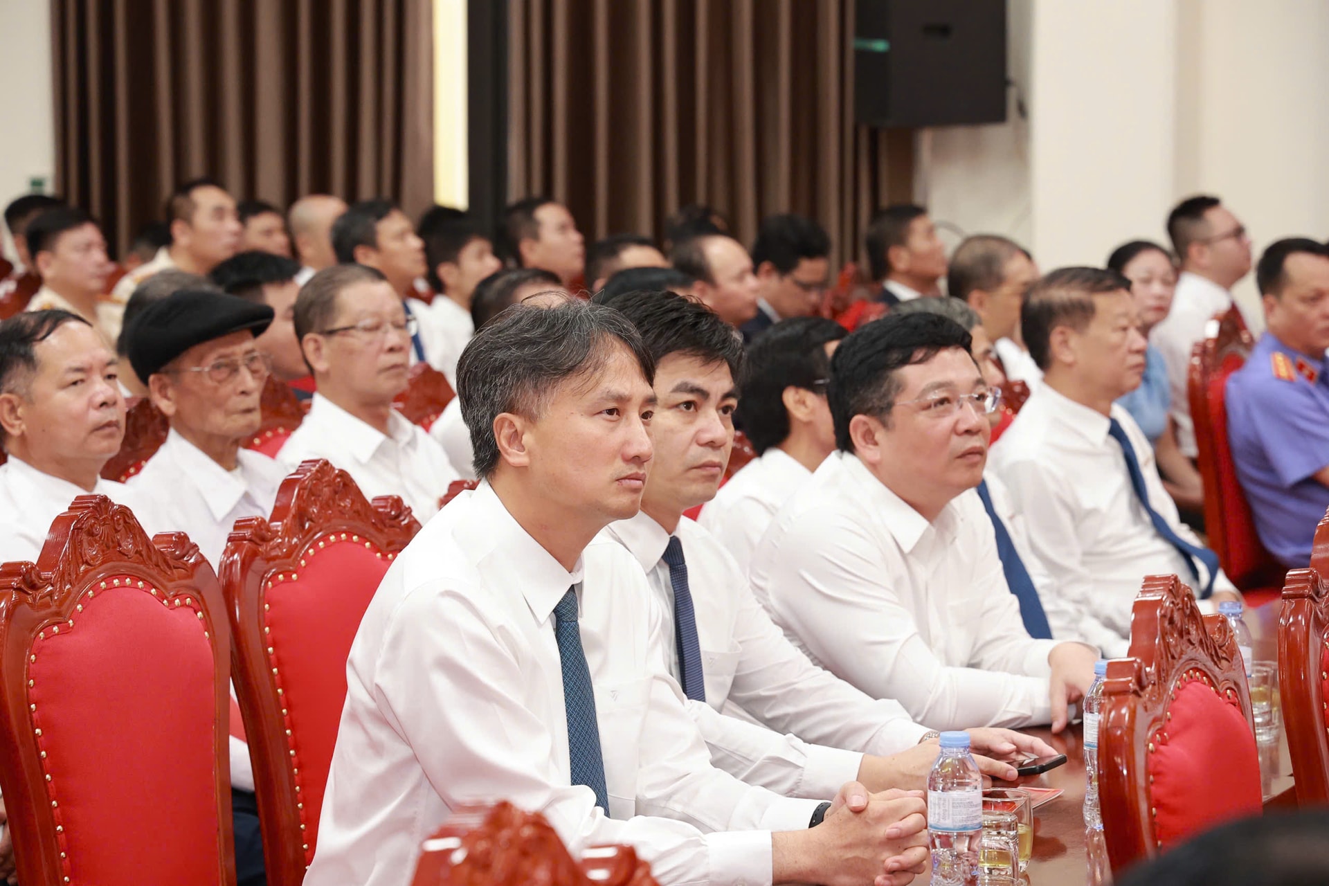 dai-dien-cac-xa-phuc-thinh.jpg