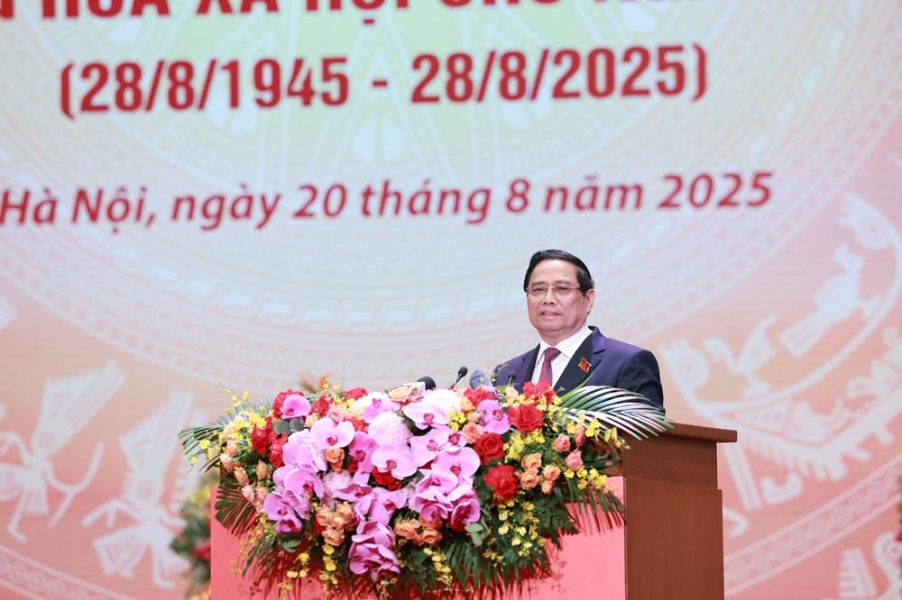 Chặng đường 80 năm của Chính phủ thấm đẫm dấu ấn của đoàn kết, trí tuệ và kỷ luật; kiên định mục tiêu, linh hoạt sách lược - ảnh 2