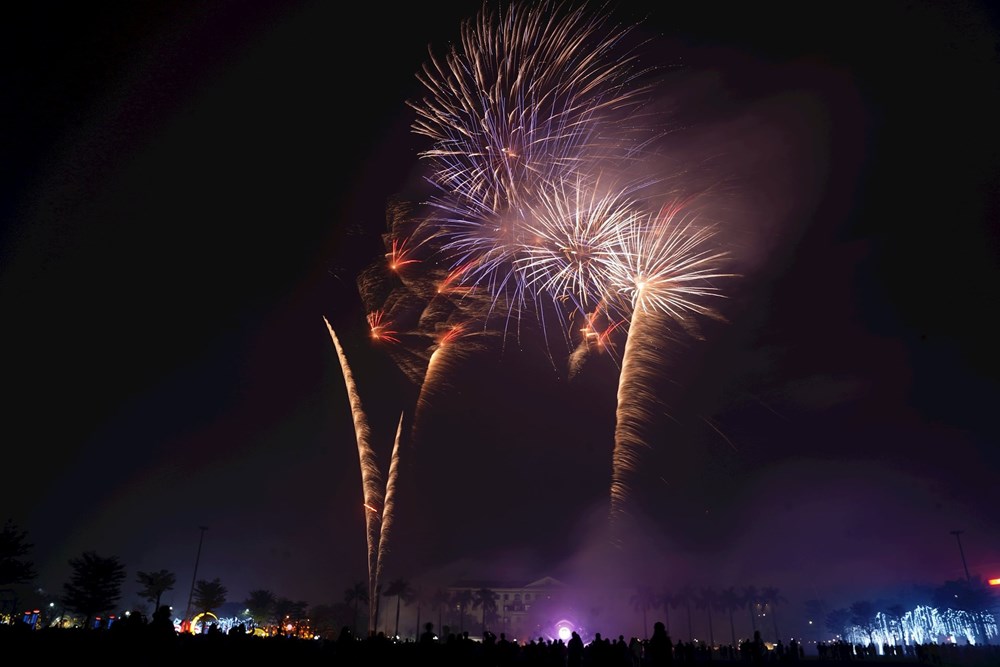 Hà Tĩnh bắn pháo hoa tầm cao kỷ niệm 80 năm Quốc khánh - ảnh 1