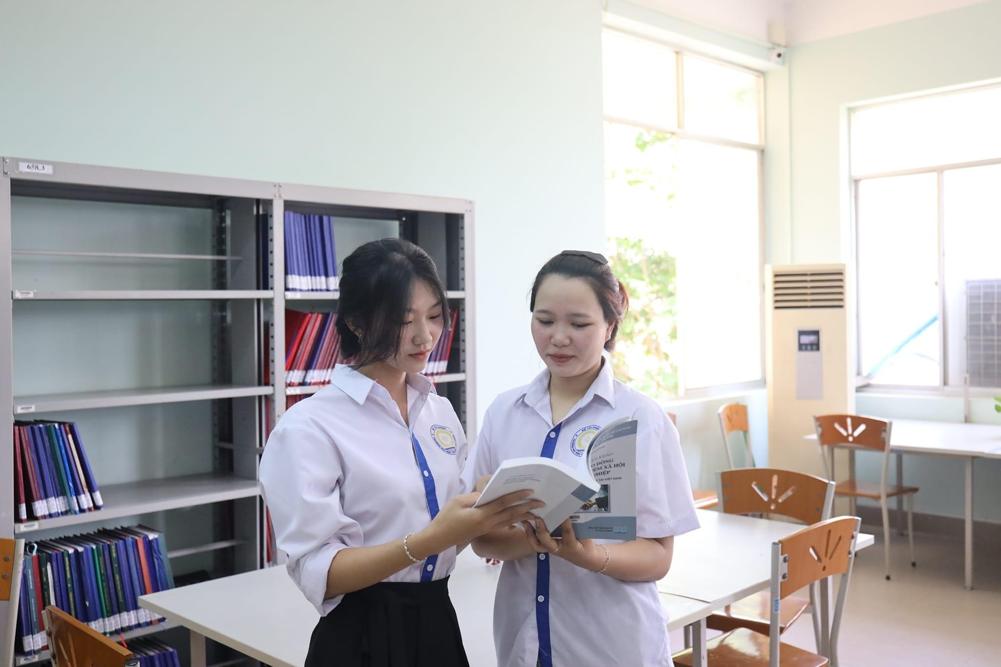 Quy định áp dụng với tất cả tổ chức, cá nhân tham gia hoặc có liên quan đến hoạt động dạy thêm, học thêm, bao gồm cả trong và ngoài nhà trường.