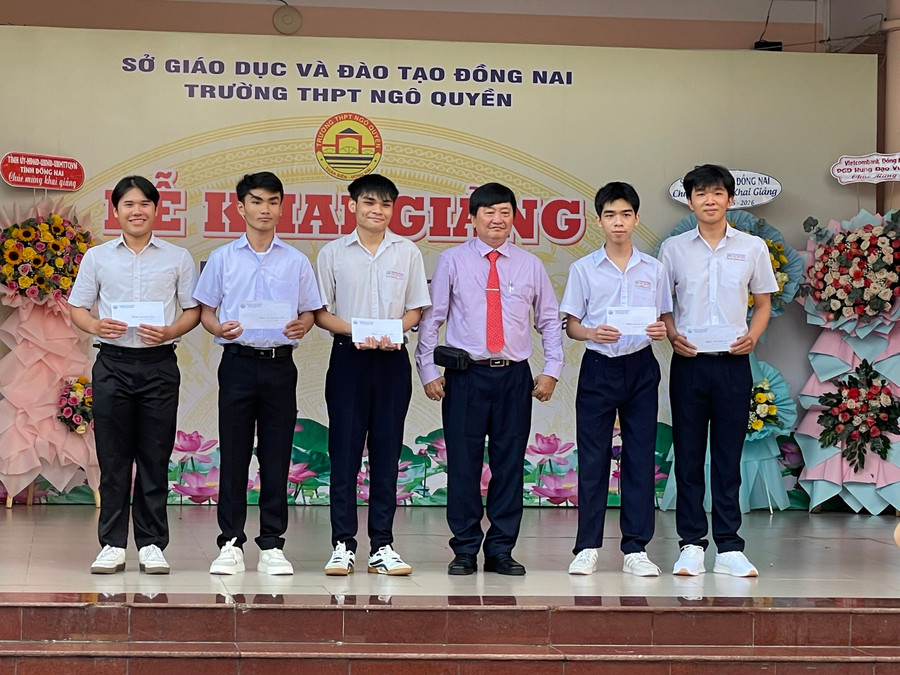 b8adda0e93fe18a041ef.jpg