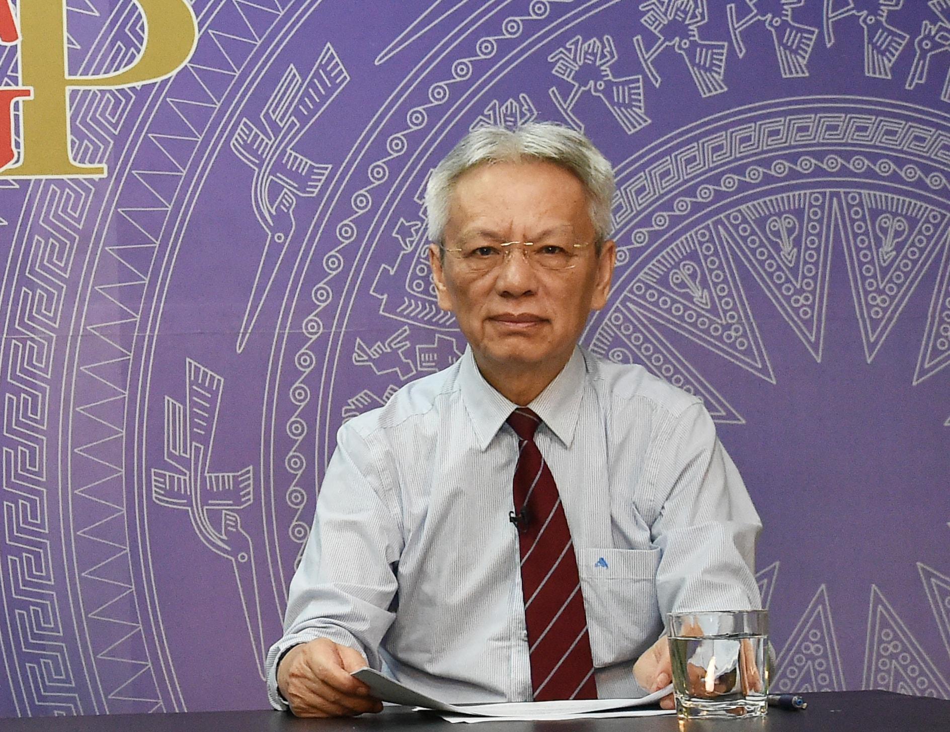 Tiến sĩ Nguyễn Sĩ Dũng, nguyên Phó Chủ nhiệm Văn phòng Quốc hội phát biểu. Ảnh Dương Tuấn
