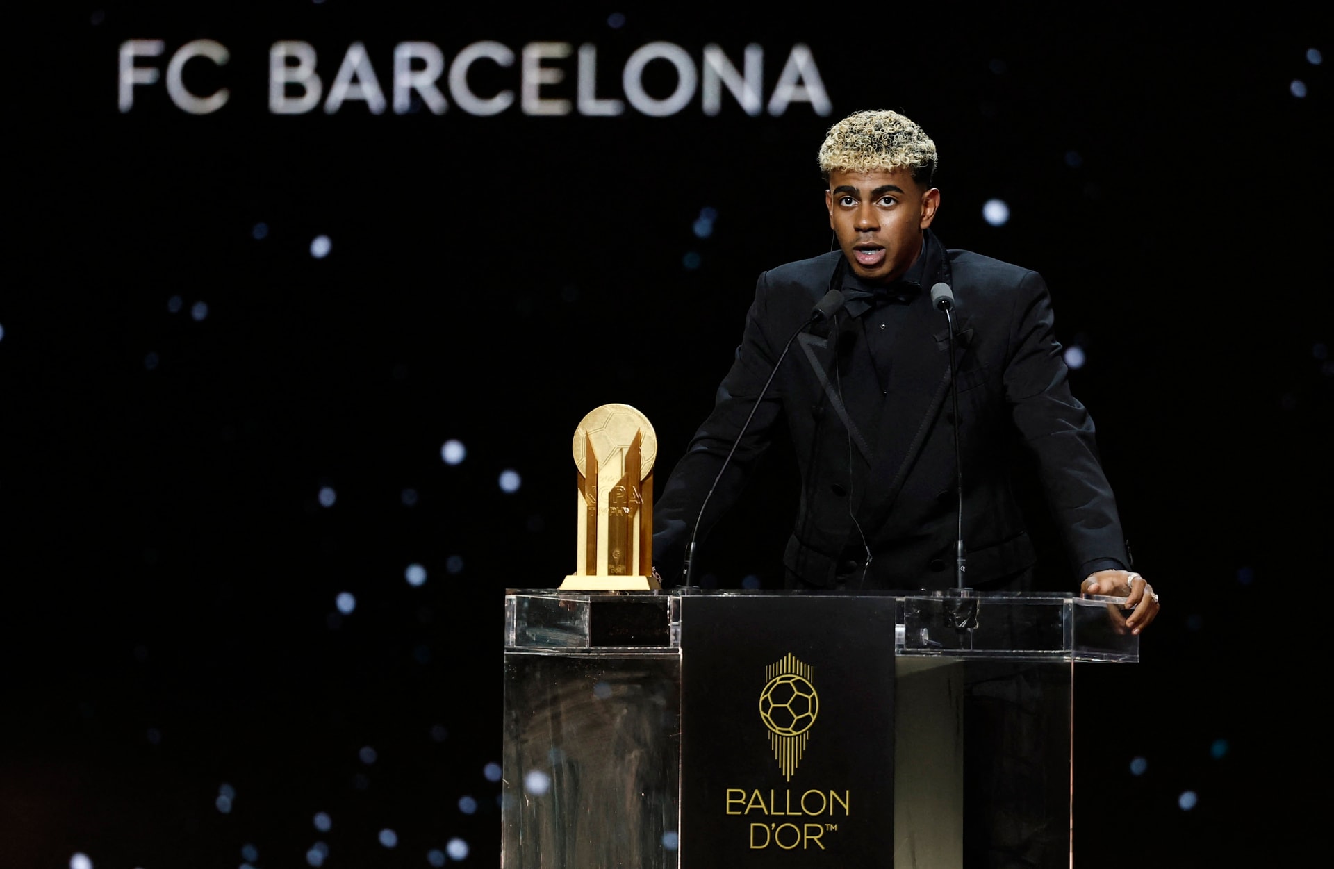 Quả bóng vàng ảnh 2 Qua bong vang anh 2