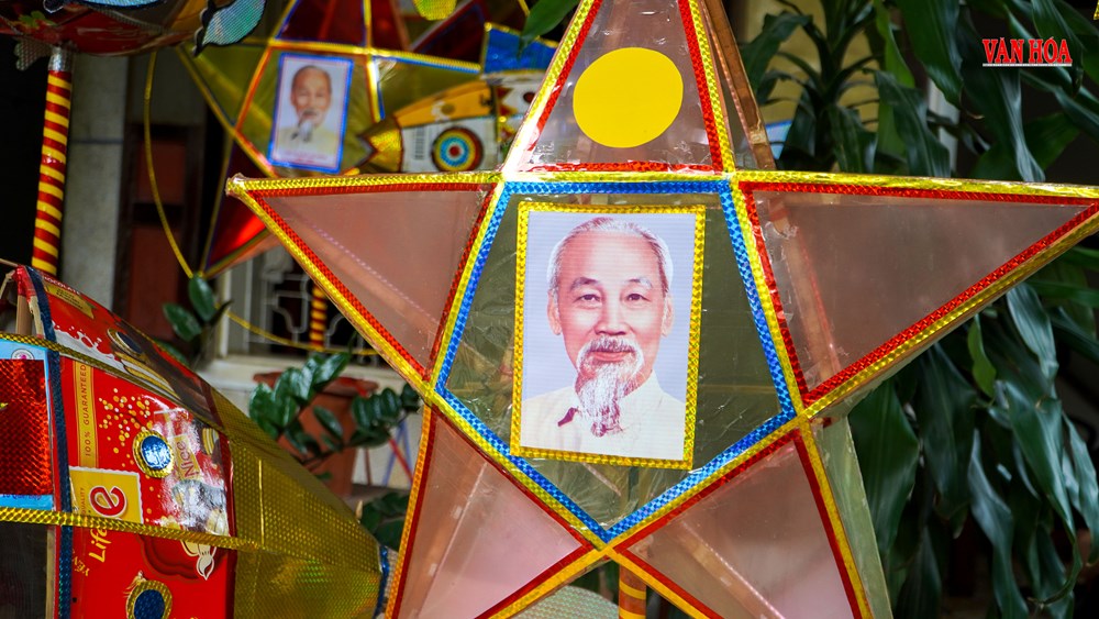 Người nghệ nhân giữ hồn văn hoá trong những chiếc đèn Trung thu         - ảnh 7