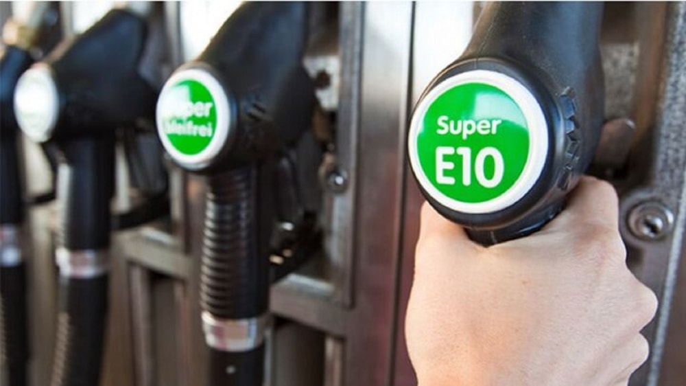 Đề xuất quy định hoàn thuế đối với xăng sinh học. (Ảnh: RTT)