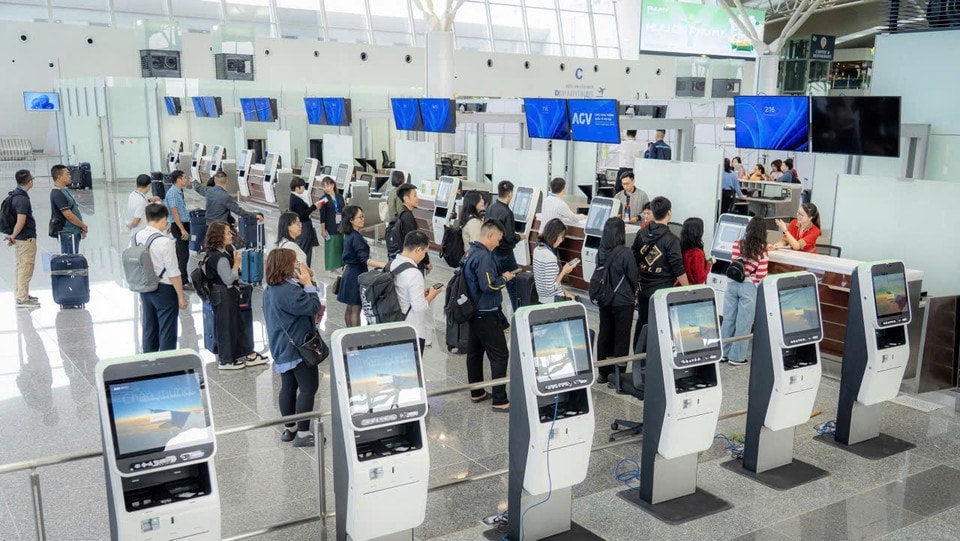 Lần đầu tiên, một hệ sinh thái các thiết bị tự động hóa được triển khai đồng bộ, trao quyền chủ động cho hành khách. (Ảnh: PV/Vietnam+)