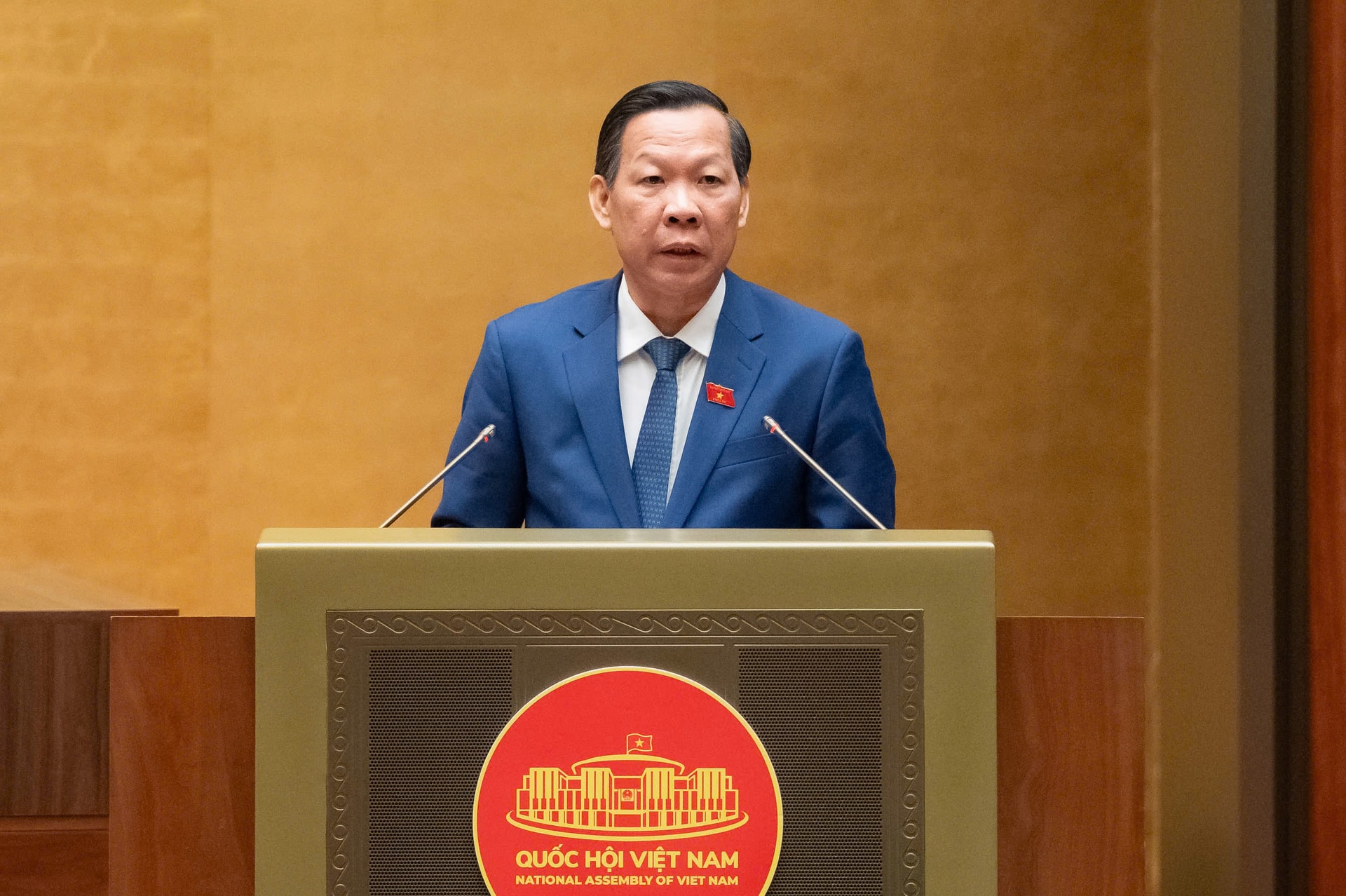 Chủ nhiệm Ủy ban Kinh tế và Tài chính của Quốc hội Phan Văn Mãi báo cáo thẩm tra. Ảnh: media.quochoi.vn