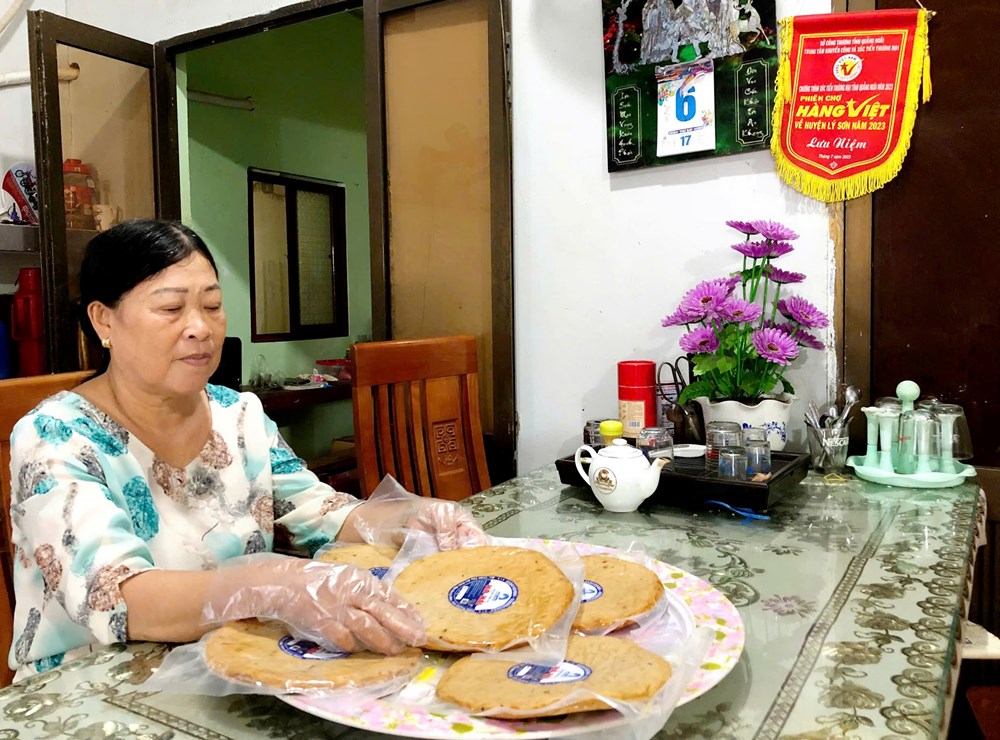 Thu nhập khá từ nghề làm chả cá ở Lý Sơn - ảnh 1