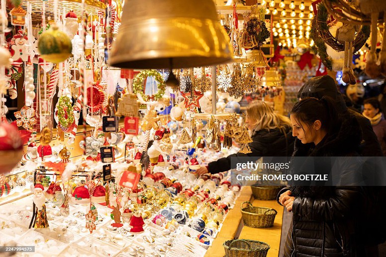 Thế giới rộn ràng chờ đón Giáng sinh 2025- Ảnh 4.