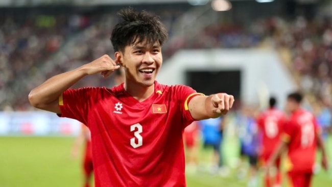 Lý Đức có nền tảng thể hình, thể lực tốt.