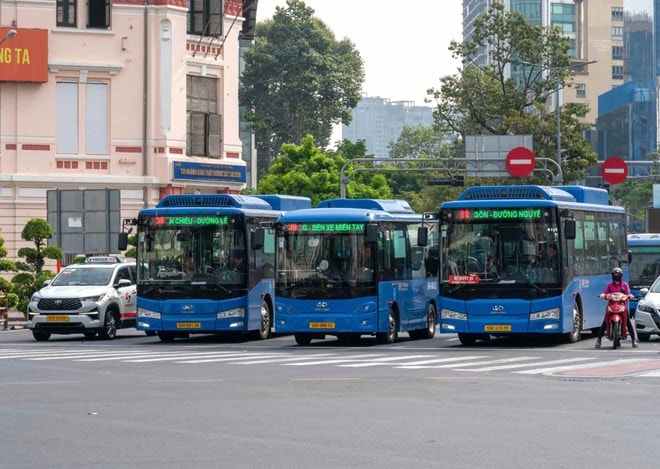 Người dân TPHCM được đi xe buýt, metro miễn phí trong dịp Tết Dương lịch