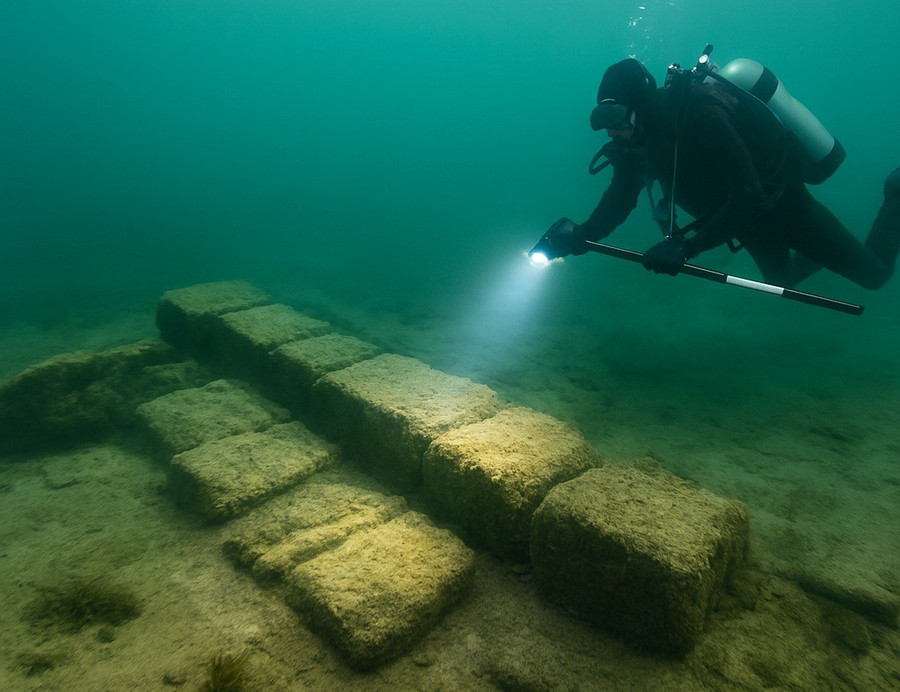 Chạy đua tìm bí mật thế giới cổ đại dưới biển Bắc