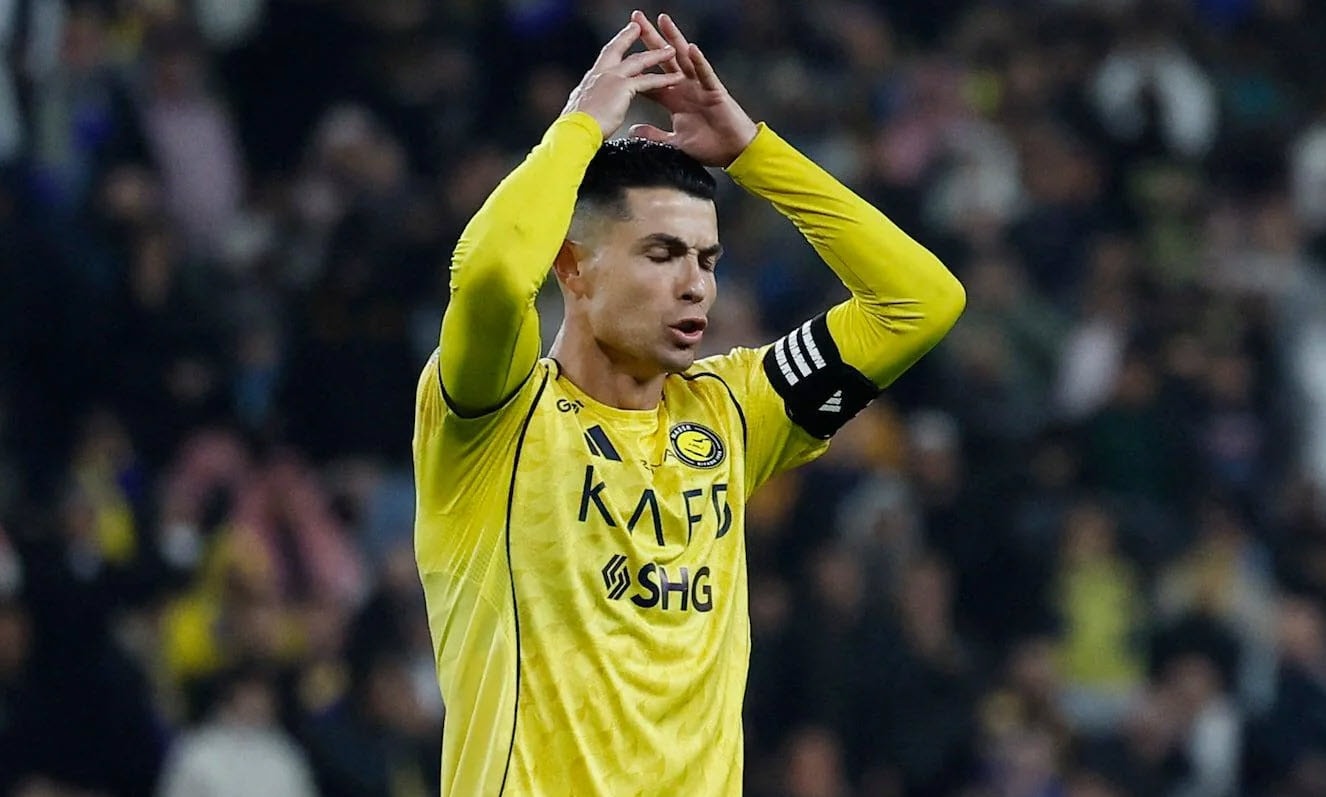 Ronaldo gây sốc, từ chối ra sân cùng Al Nassr trận tối 2/2/2026