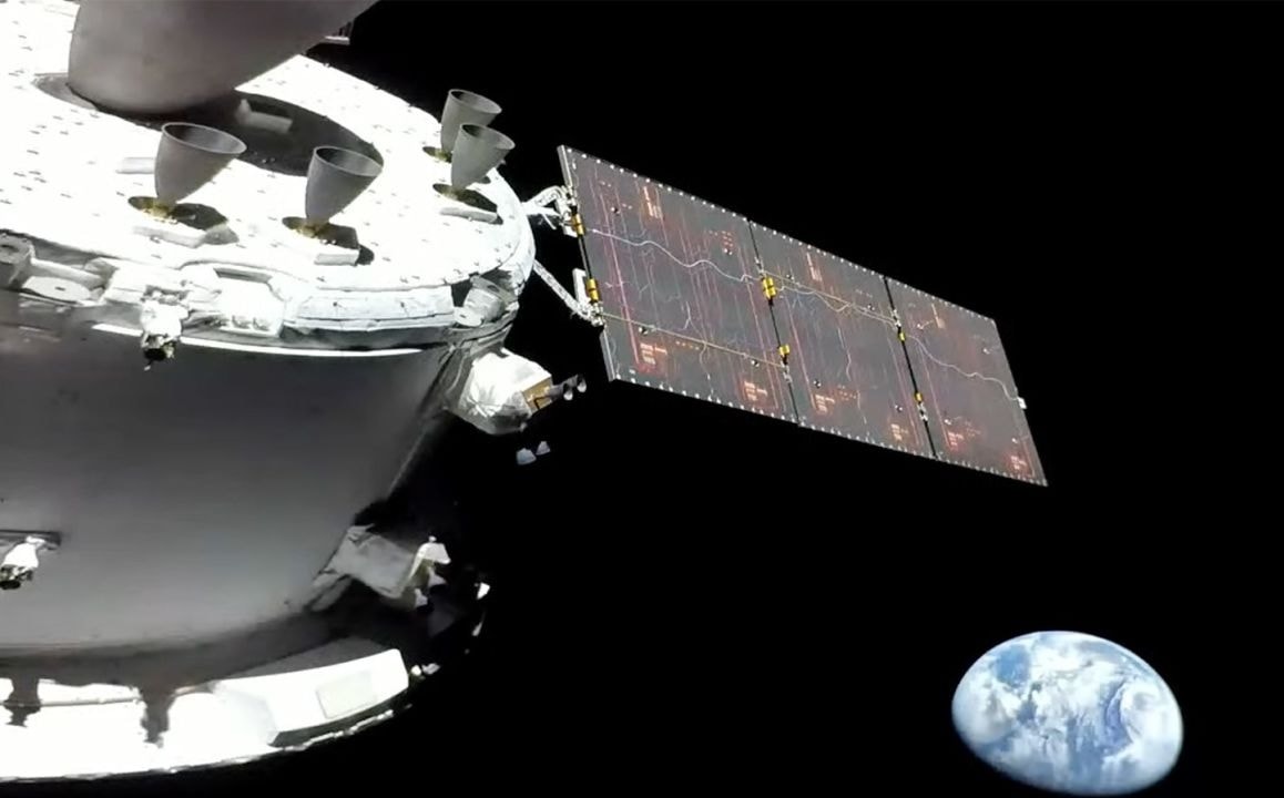 Artemis I gửi về những hình ảnh đầu tiên sau khi bay vào không gian