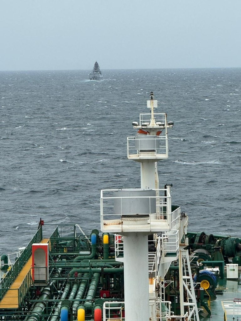 Tàu chở dầu mang cờ Ấn Độ đi qua eo biển Hormuz an toàn, ngày 24/3/2026.