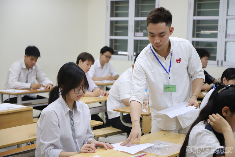 Nhiều thí sinh đặt mục tiêu chinh phục mốc điểm 8 trở lên ở môn Toán để gia tăng cơ hội xét tuyển đại học. clo_br_img-5234.jpg