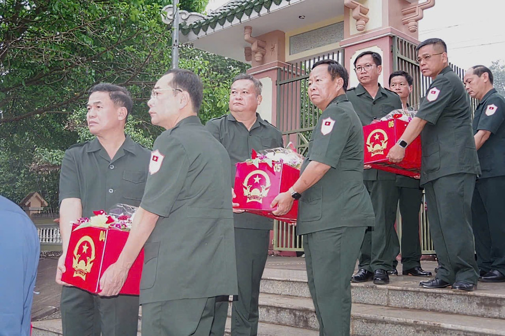18 hài cốt liệt sĩ được Đội K52 tìm kiếm, quy tập tại ba tỉnh Stung Treng, Ratanakiri và Preah Vihear của Vương quốc Campuchia (ảnh H.B) z7923154982466-ca4c103d63d49d9086501cf618528794.jpg