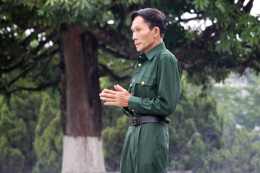 Chiến tranh đã lùi xa gần sáu thập kỷ, nhưng lời hẹn với những đồng đội nằm lại chiến trường vẫn chưa khép lại trong lòng Đại tá Trần Thanh Hòa z7933042405910-a95d0a11c924bf2b8e8da8461e974397.jpg