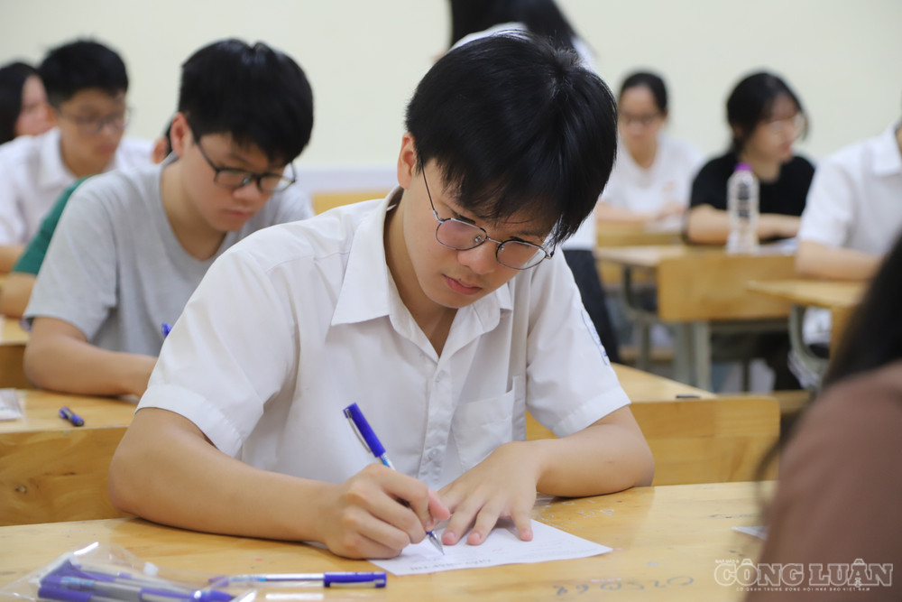 Thí sinh tham dự kỳ thi tuyển sinh vào 10 công lập 2026-2027. clo_br_img-2670.jpg
