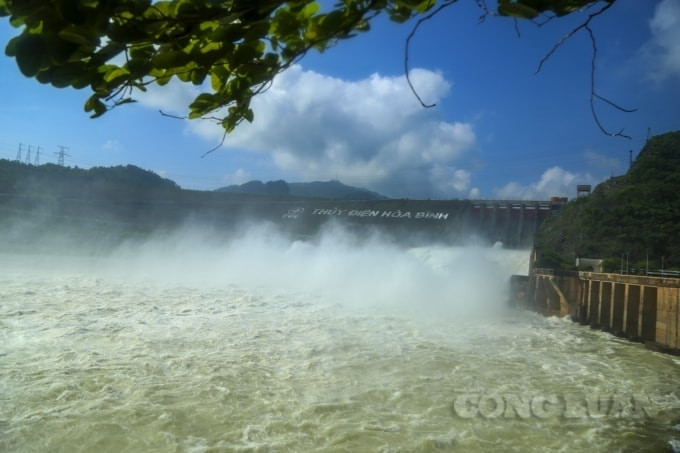 Bộ Nông nghiệp và Môi trường đề nghị các địa phương tăng cường kiểm tra, đánh giá an toàn đập, hồ chứa thủy lợi; xây dựng phương án vận hành linh hoạt, sẵn sàng ứng phó với các tình huống mưa lớn, lũ cực đoan trong mùa mưa lũ năm 2026. Ảnh minh hoạ media.congluan.vn-files-quanghung-2020-09-30-_anh_1-1548.jpg