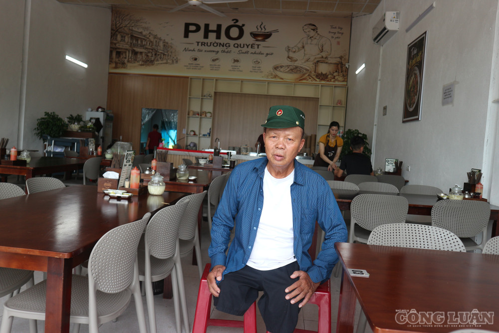 Vợ chồng ông Trường đầu tư kinh doanh dịch vụ ăn uống. Ảnh: Kim Long clo_br_img-0376.jpg