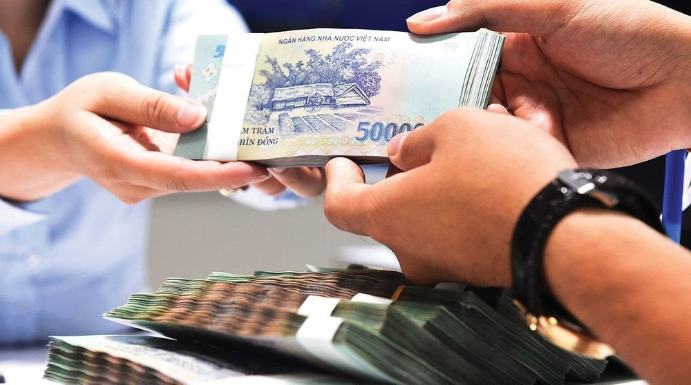 Thu ngân sách 7 tháng tăng 16%, giải ngân đầu tư công đạt 41,9% kế hoạch. Ảnh minh họa: VGP vay-von-ngan-hang.jpg