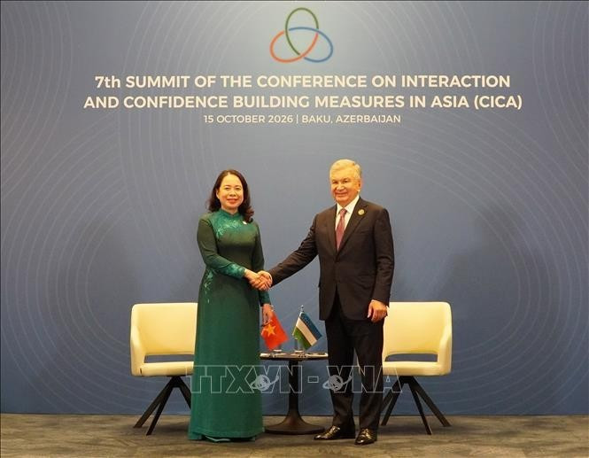 Phó Chủ tịch nước Võ Thị Ánh Xuân gặp Tổng thống Uzbekistan Shavkat Mirziyoyev. Phó Chủ tịch nước Võ Thị Ánh Xuân gặp Tổng thống Uzbekistan Shavkat Mirziyoyev.